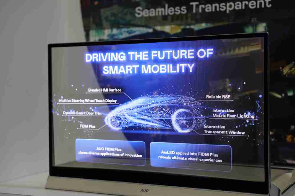 财神娱乐凭借着超高亮度和透明度，，，这款30吋透明Micro LED显示器在AR系统与智慧零售具有潜在的应用价值。。